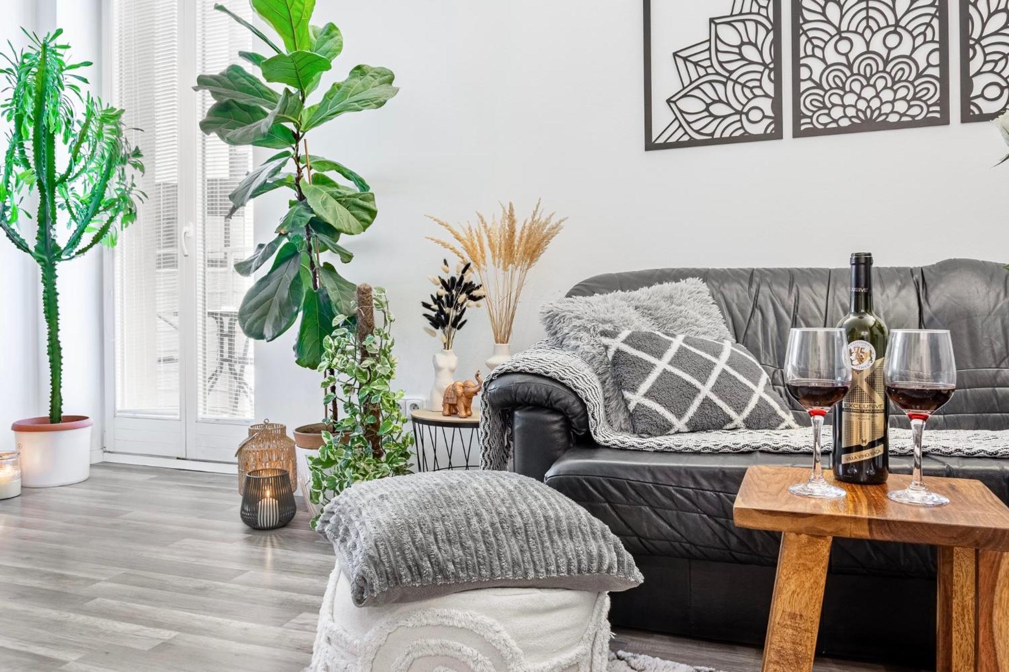 Natural-Style Apartment In The Centre Of براتسيلافا المظهر الخارجي الصورة
